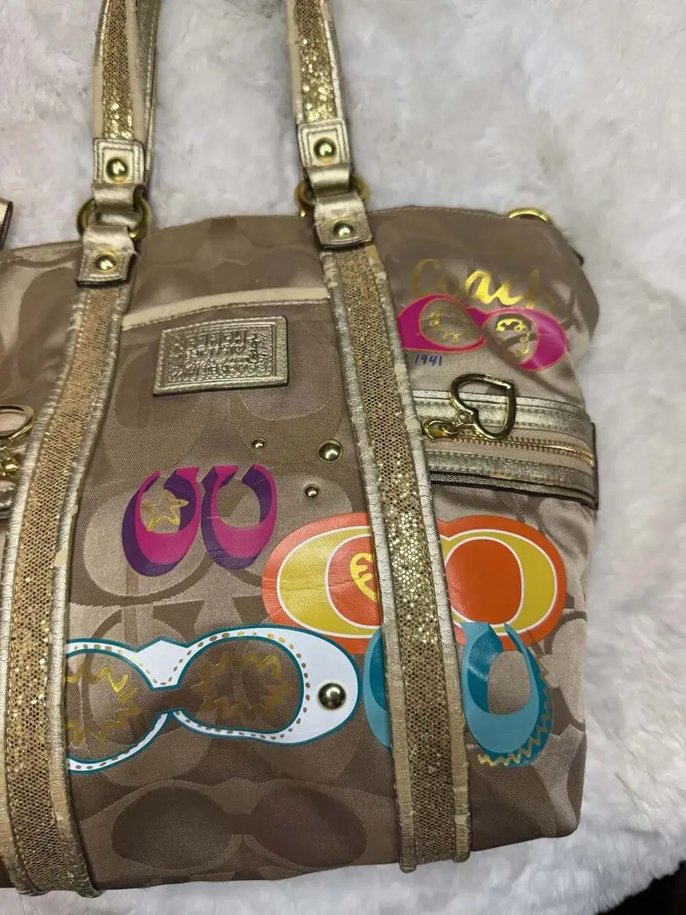 Coach Poppy Daisy Applique Spotlight Tote Bag F21101